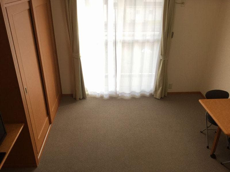Room image 8