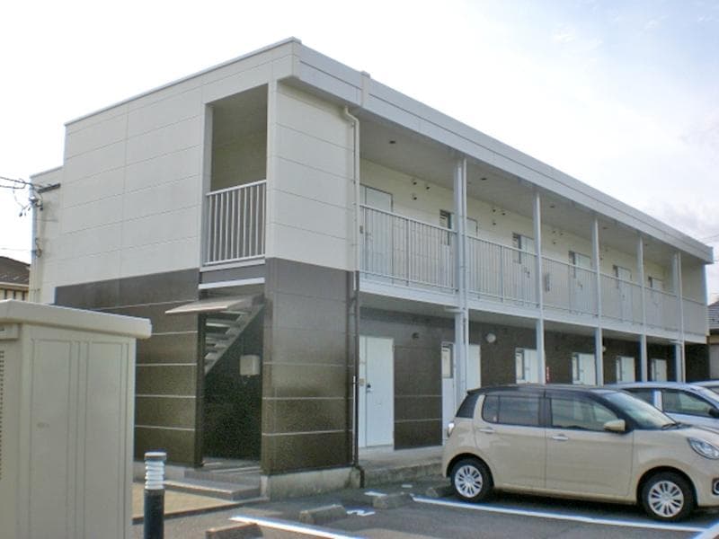 Main exterior of leopalace Kimigatsuka