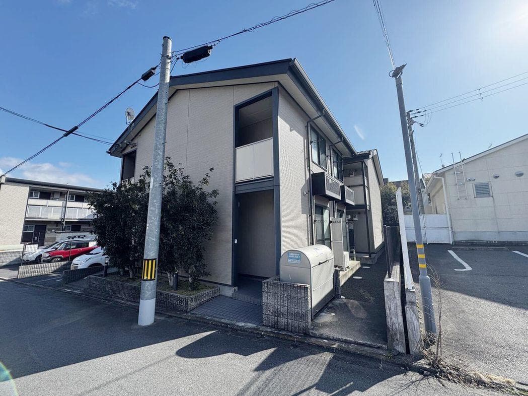 Main exterior of leopalace Wealth ten II