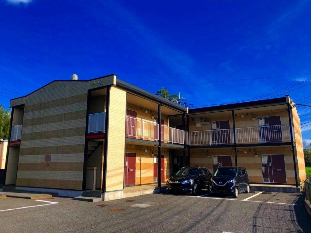 Main exterior of leopalace Hanai