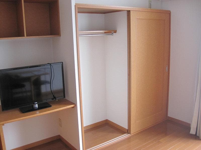 Room image 11