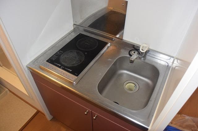 Room image 8