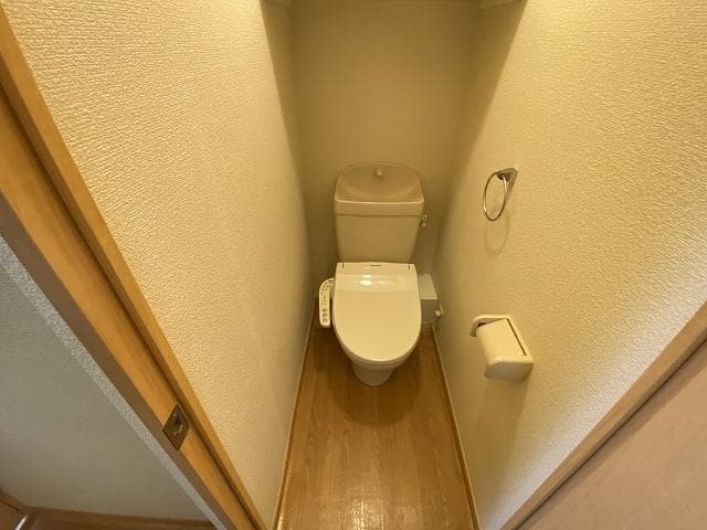 Room image 11