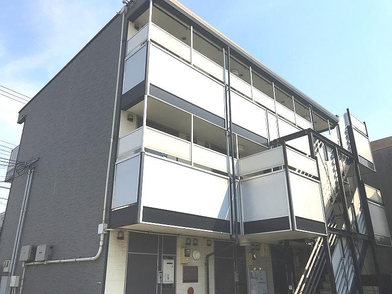 Main exterior of leopalace Fontana Omiya
