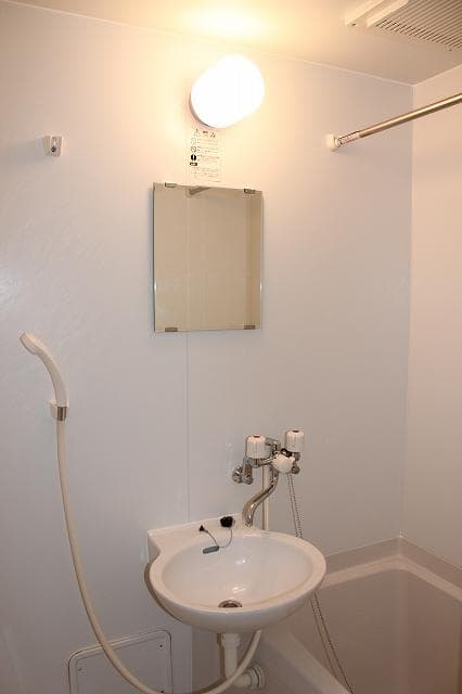 Room image 12