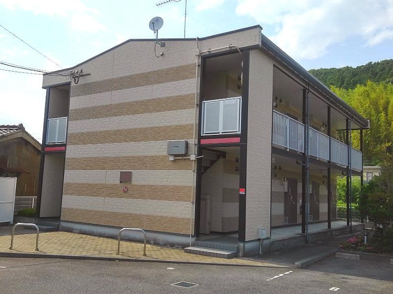 Main exterior of leopalace T&T