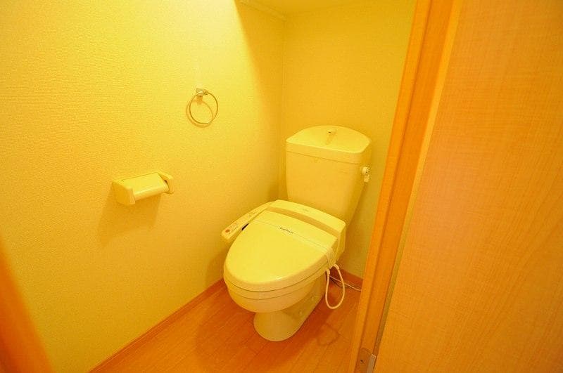 Room image 8