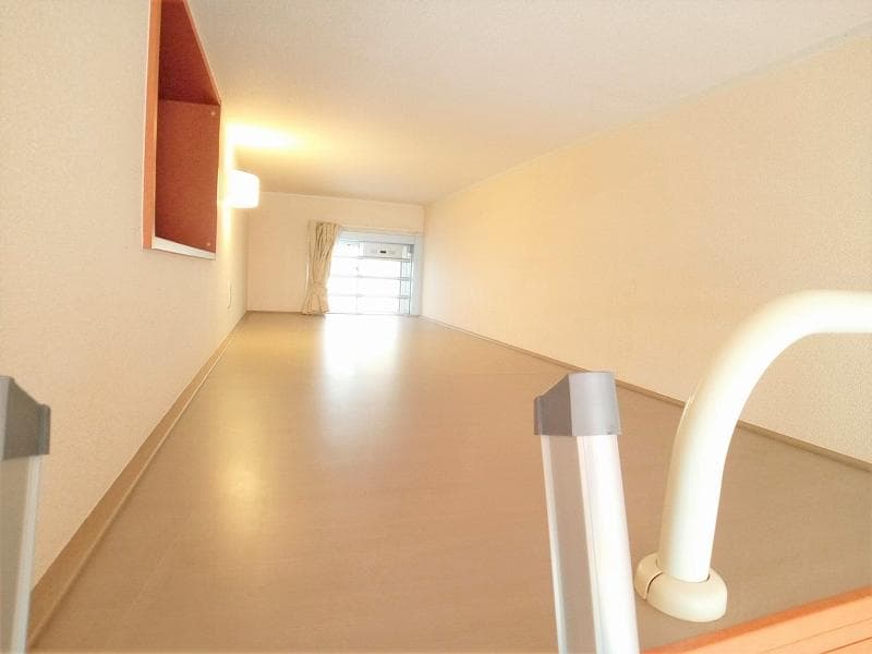 Room image 15