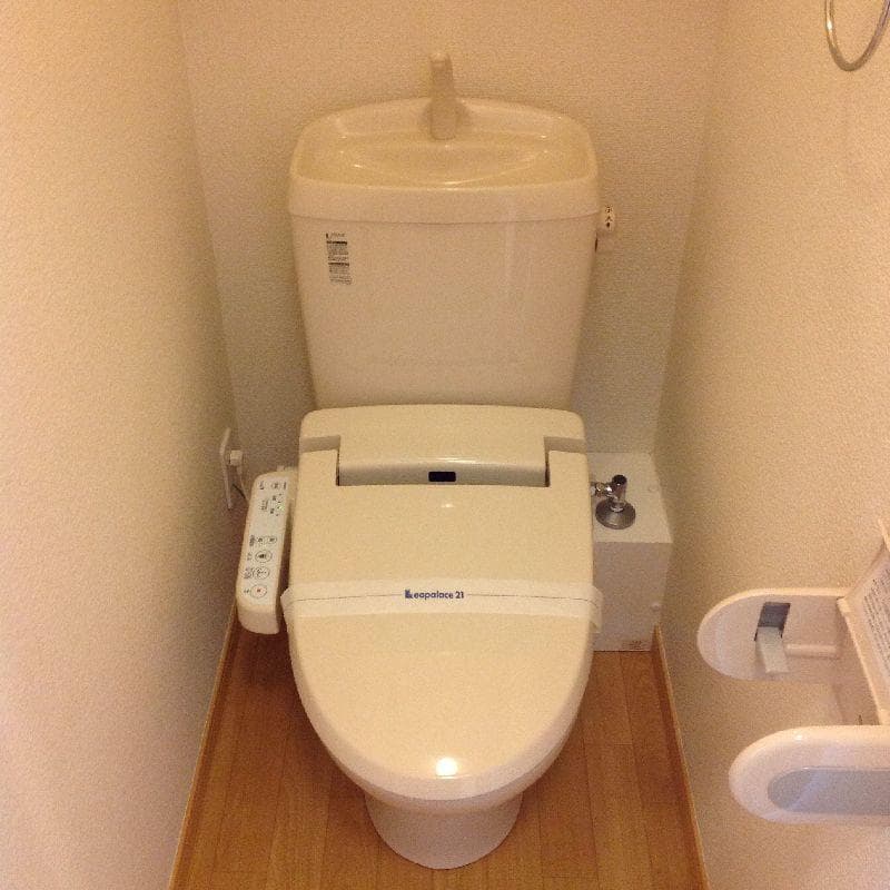 Room image 8