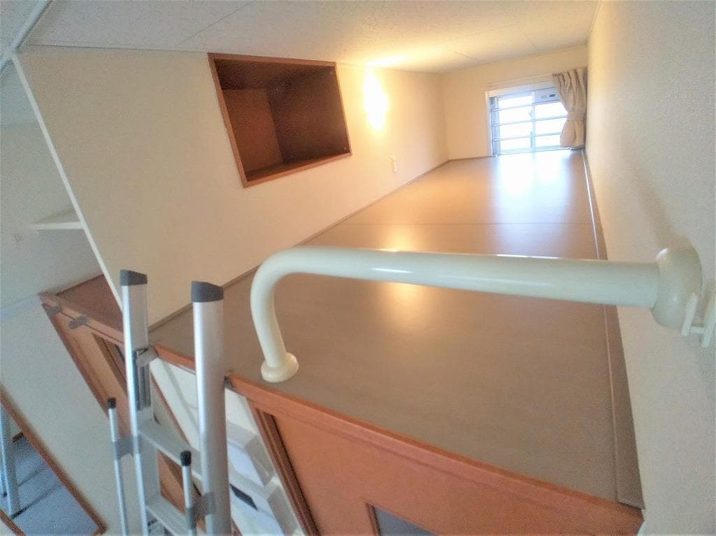 Room image 8