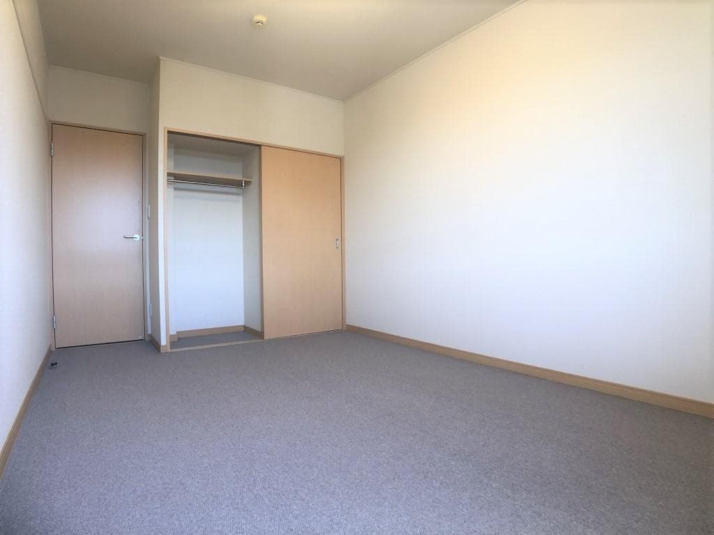 Room image 15