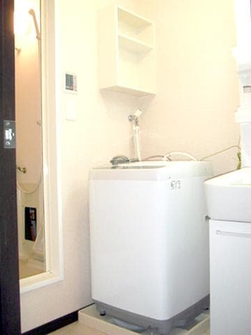 Room image 8