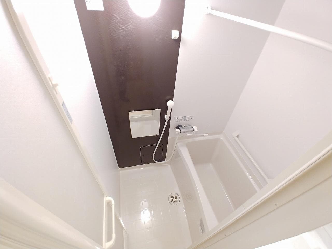 Room image 8