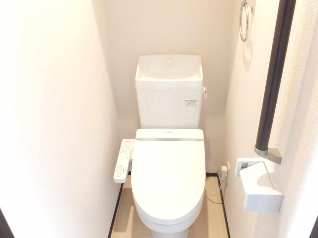 Room image 11