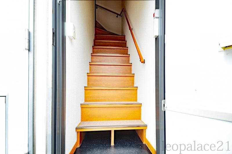 Room image 11