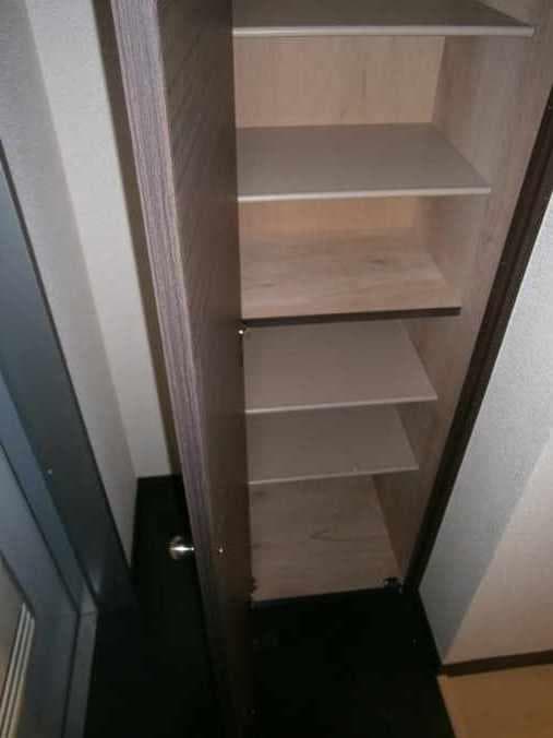 Room image 16