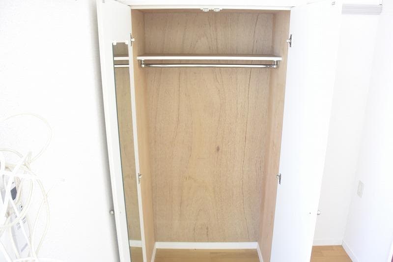 Room image 16