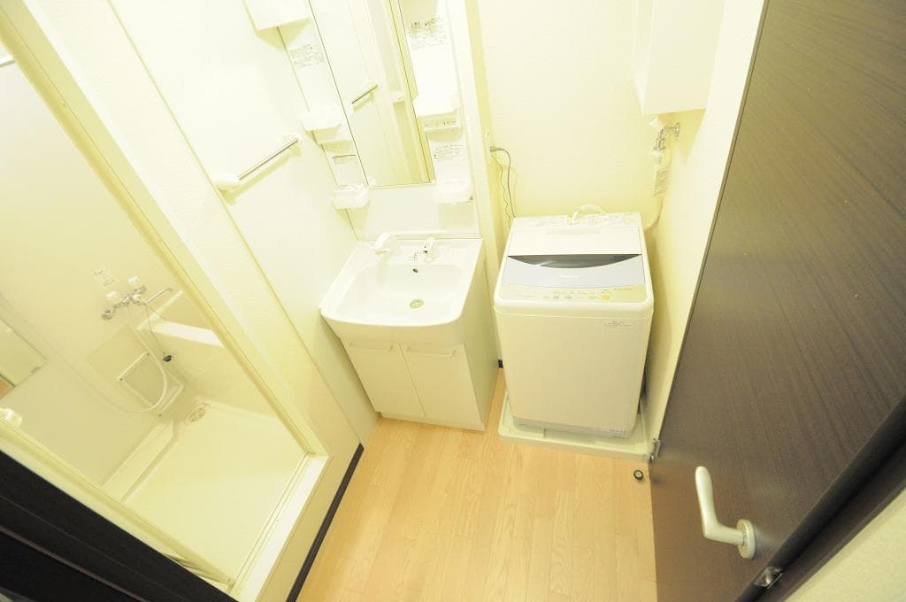 Room image 11