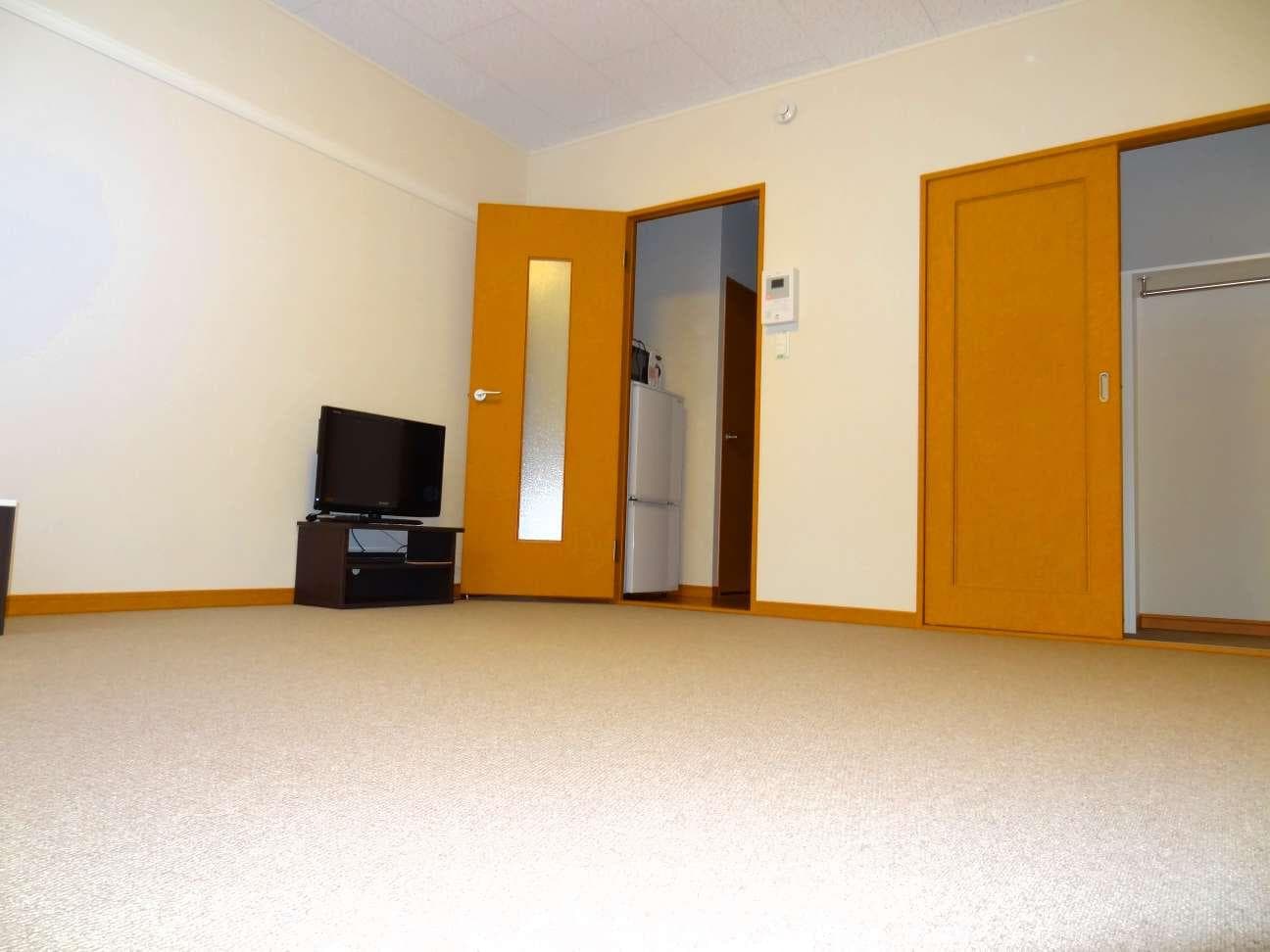 Room image 10