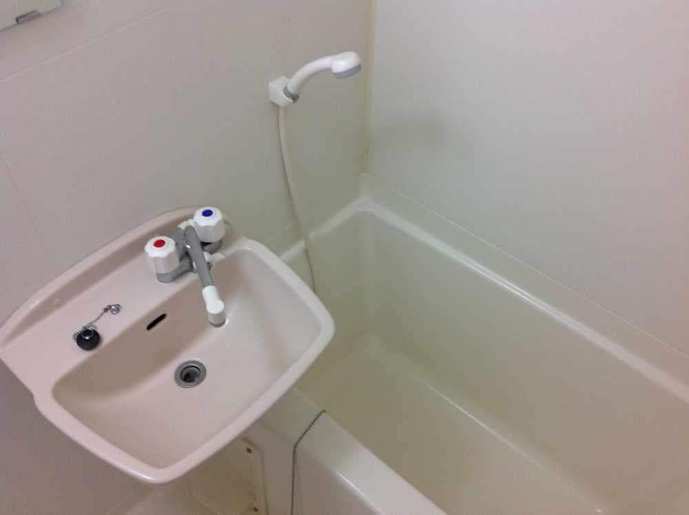 Room image 8