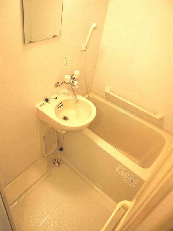Room image 10