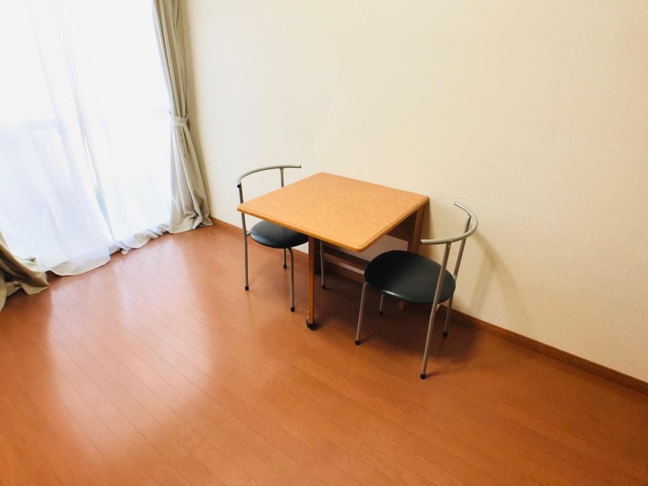 Room image 15
