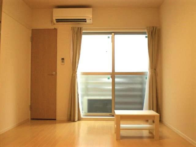Room image 9