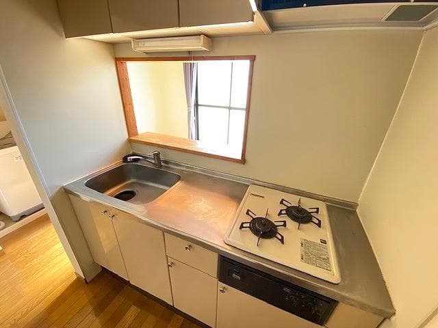 Room image 11
