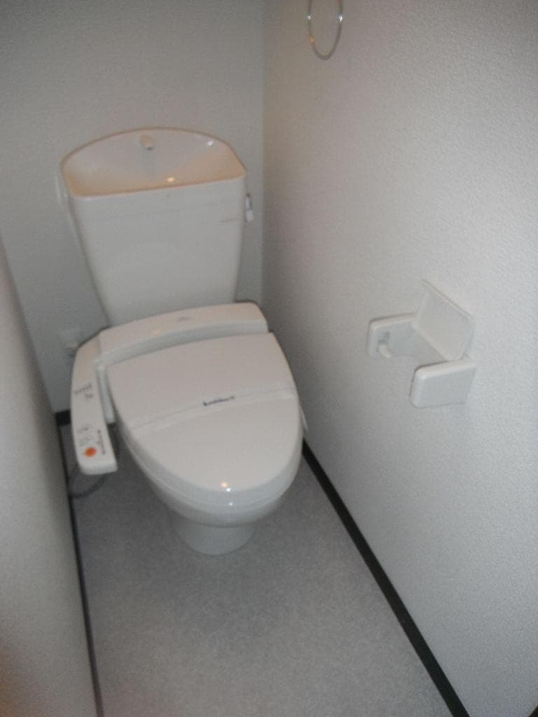 Room image 10