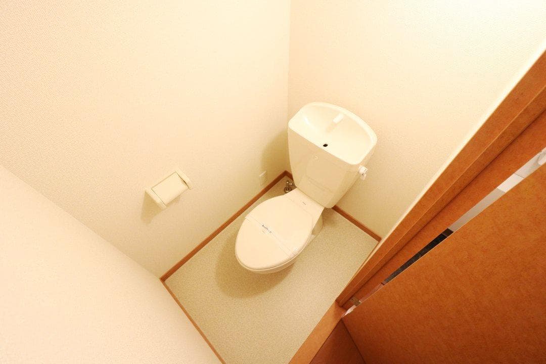 Room image 10