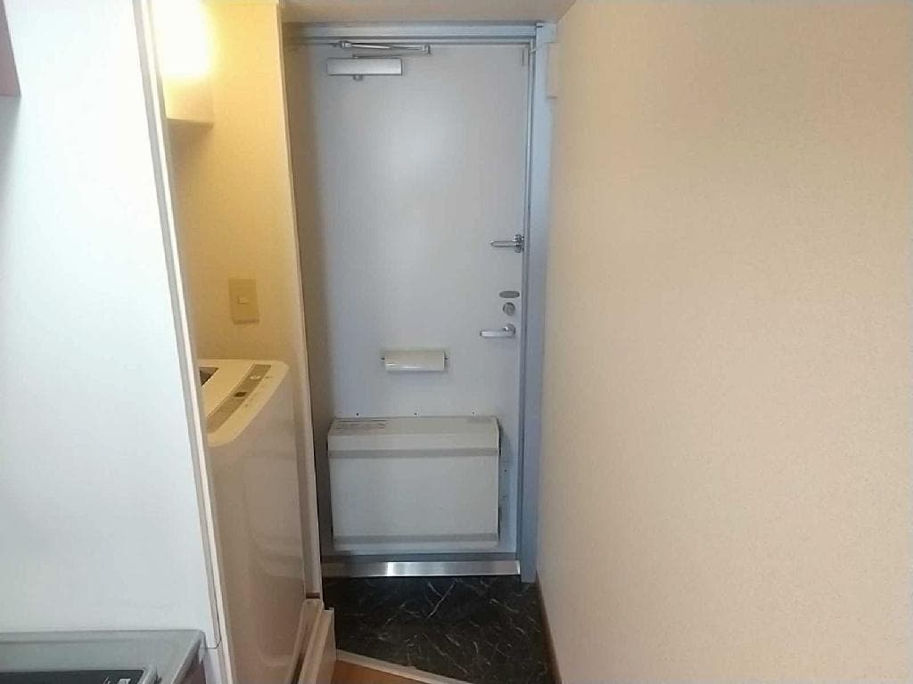 Room image 14