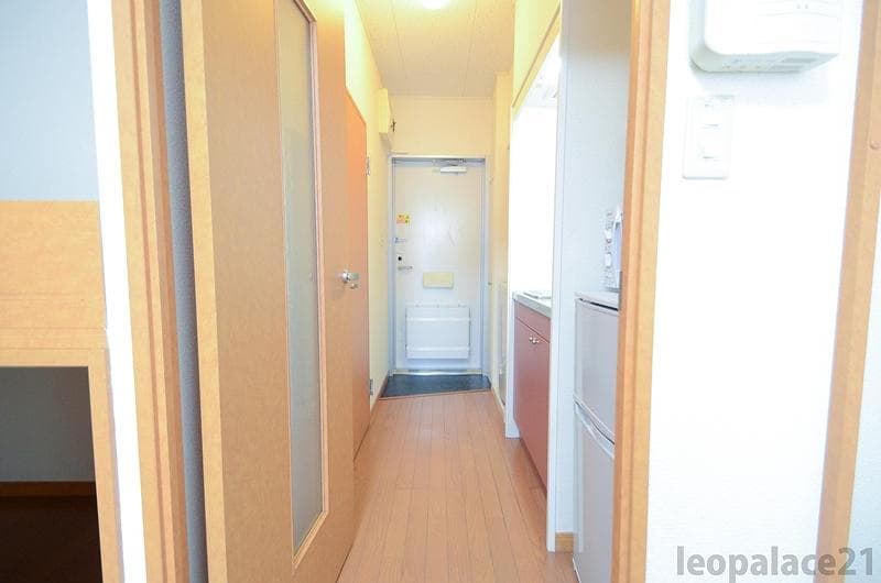 Room image 16