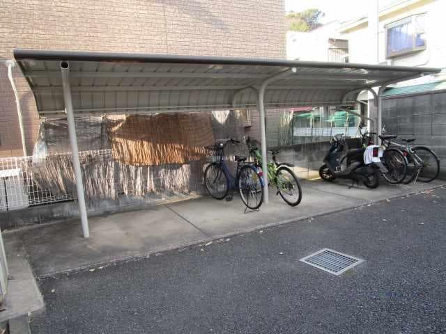 Room image 11