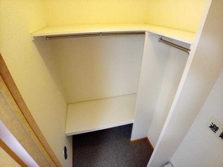 Room image 16