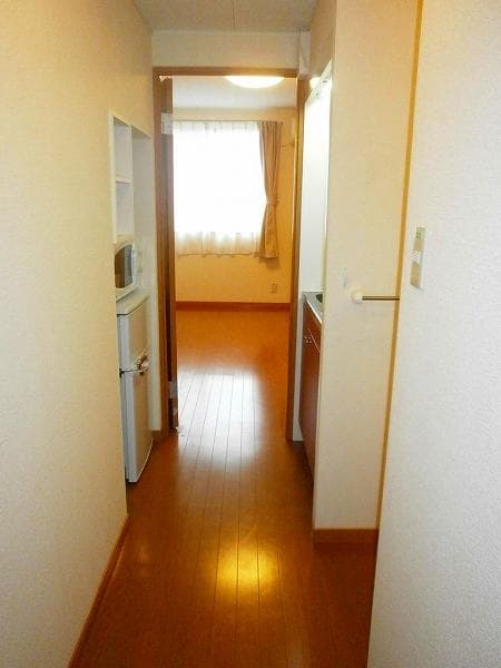 Room image 8