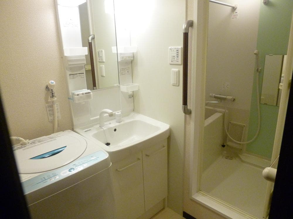 Room image 11