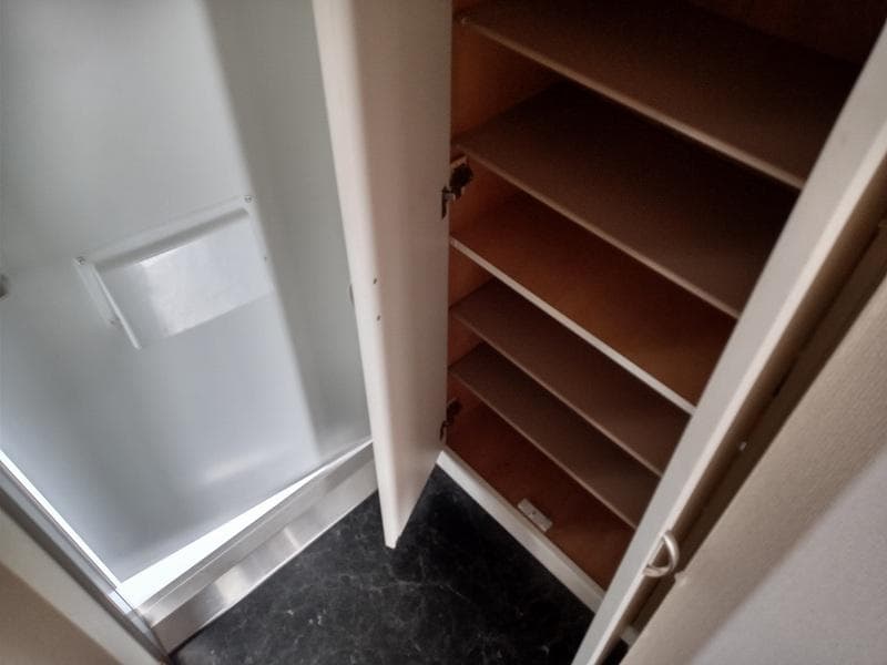 Room image 12