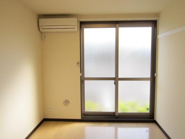 Preview interior of LEONEXT Lapin Misono B