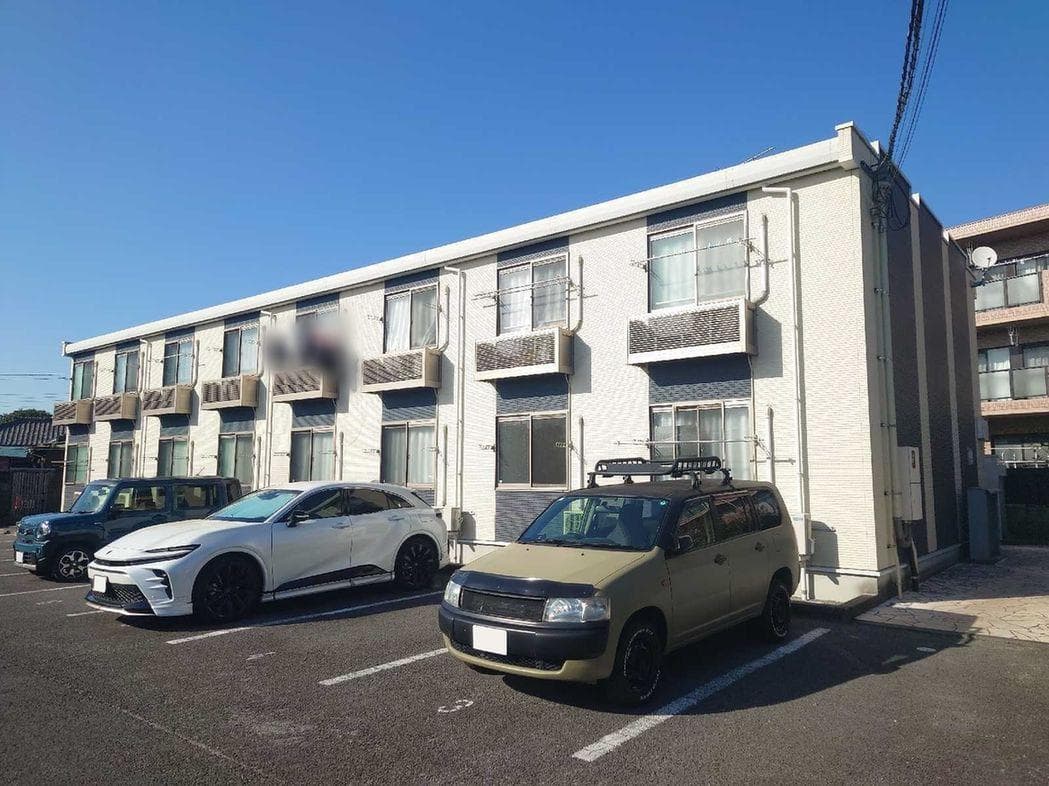 Main exterior of LEONEXT Miyabi