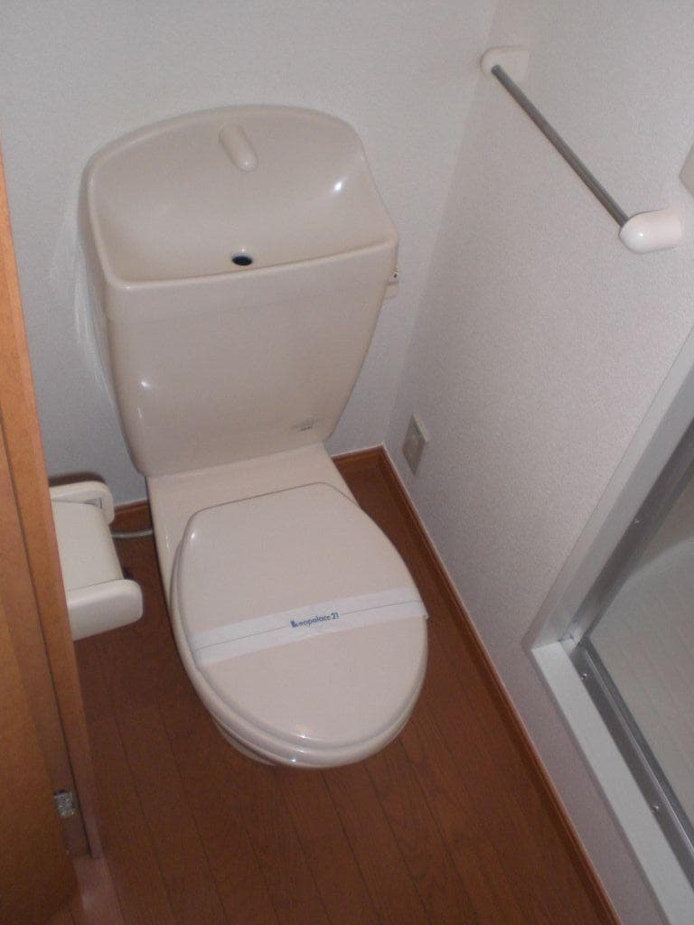 Room image 8