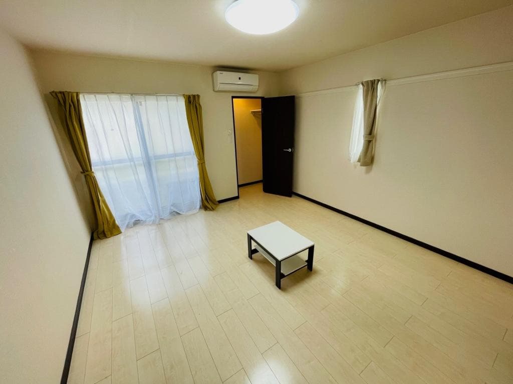 Preview interior of LEONEXT Maison de Fleur