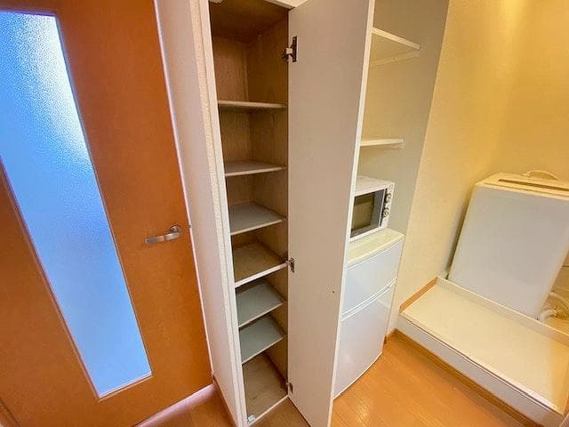 Room image 16