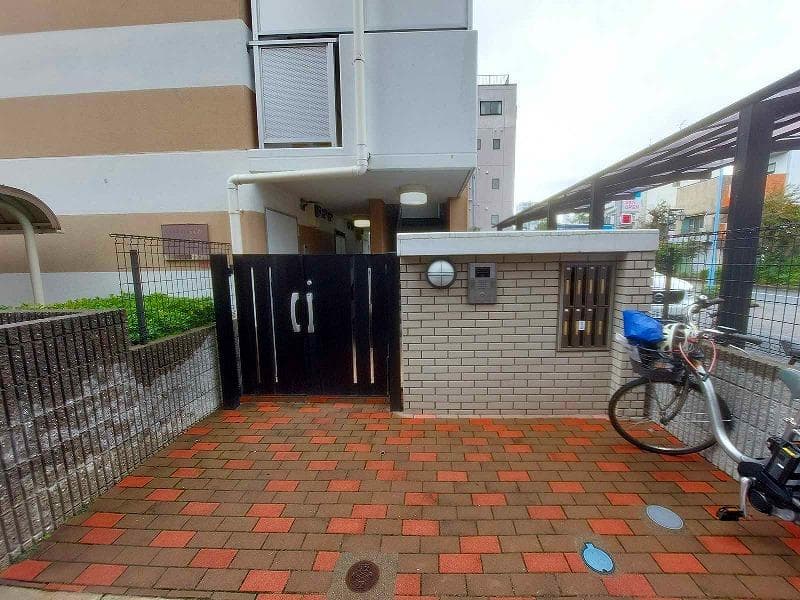 Room image 11