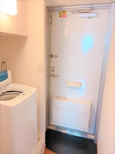 Room image 8
