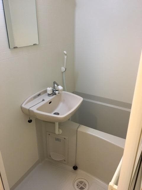 Room image 8