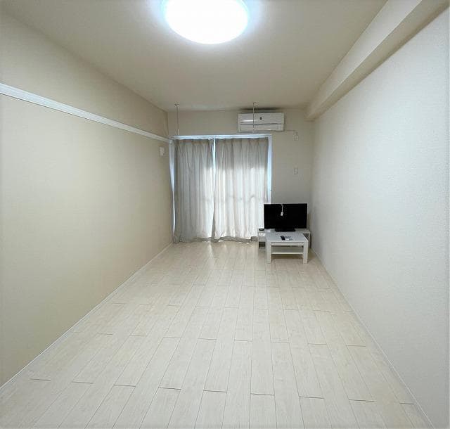 Preview interior of CLEINO Luna Lumiere Misato