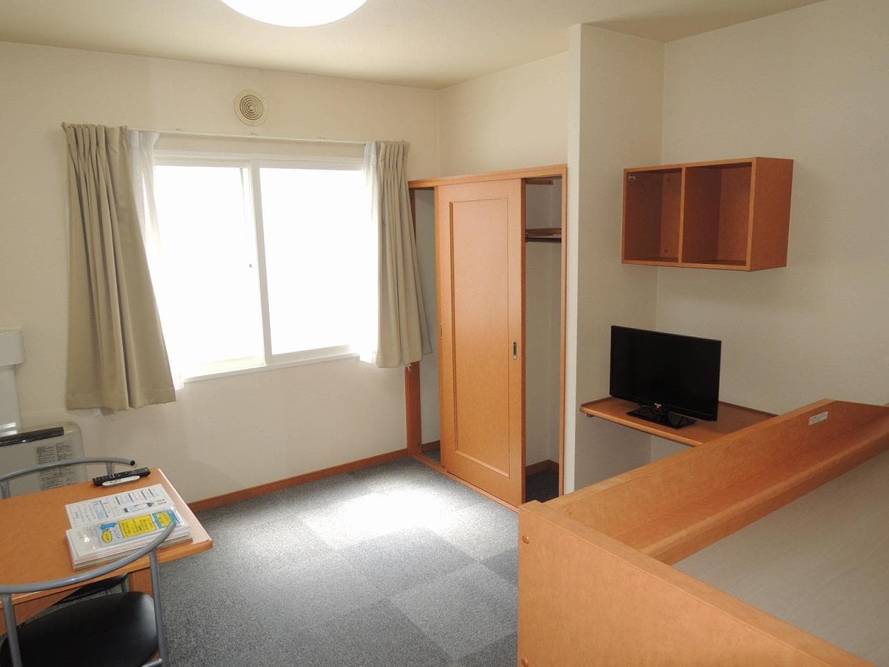 Room image 16