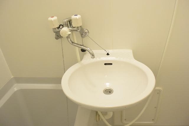 Room image 8
