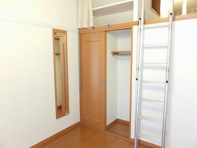 Preview interior of leopalace Kanasara