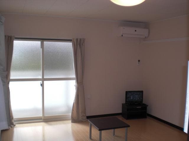 Preview interior of LEONEXT KORAKU III